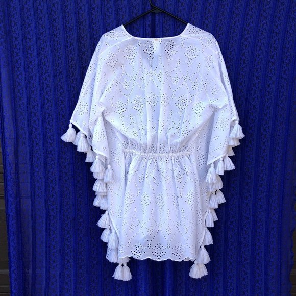 SOLD!! NWT PILYQ White Swim Coverup- Eyelet and Pom Pom Details- XS/S - Picture 5 of 6